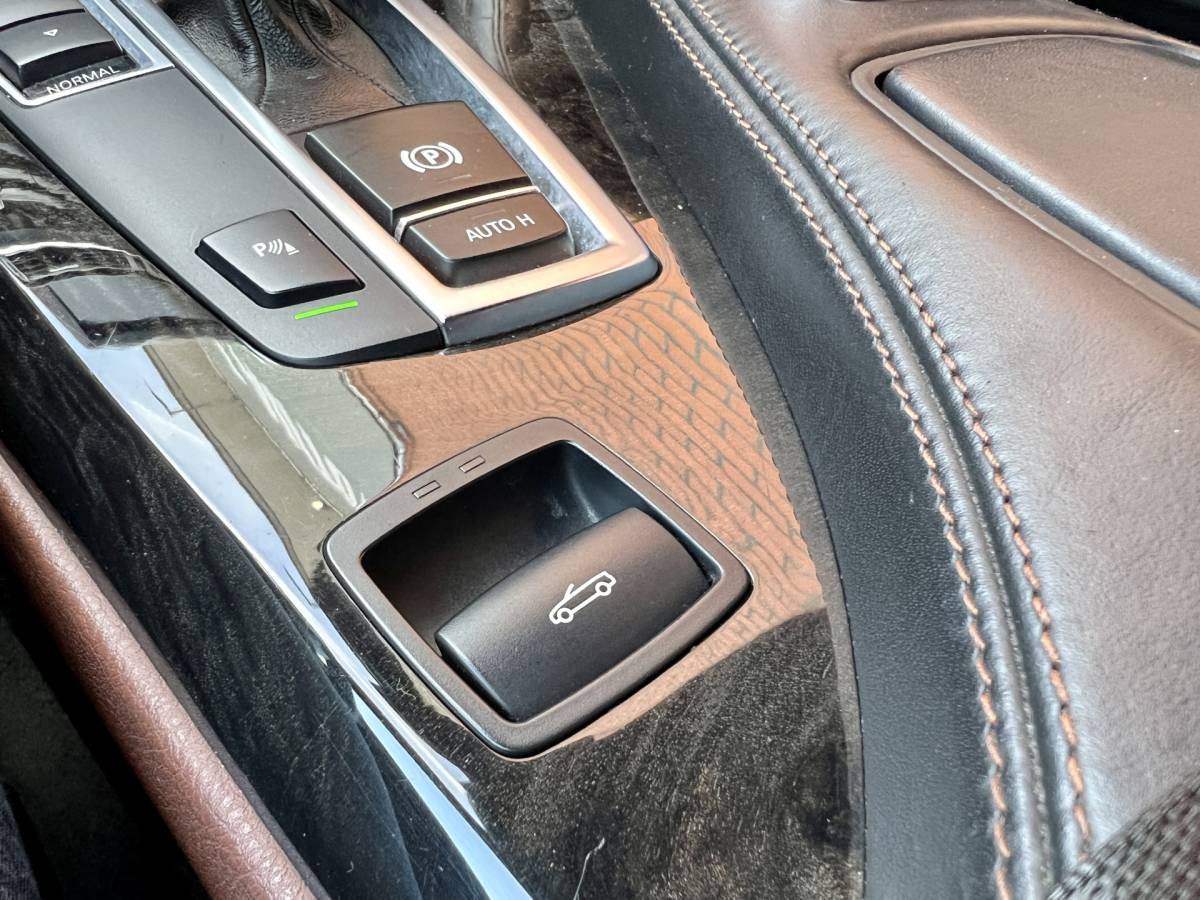 BMW 6 Serie BMW 6-serie Cabrio 640i High Executive | 320 PK! | Head-Up Display | Softclose | Xenon | 20″ Lichtmetaal | Camera | Lederen Bekleding