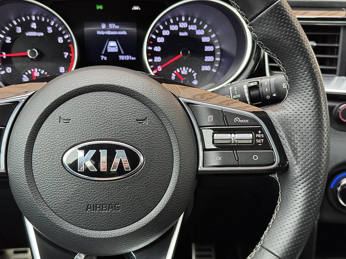 Kia Ceed Sportswagon Kia Ceed Sportswagon 1.0 T-GDi GT-Line | Panoramadak | Stuurwielverwarming | Stoelverwarming | Camera | DAB | Apple Carplay | Android Auto | Lane Assist | Keyless Go | Keyless Entry |