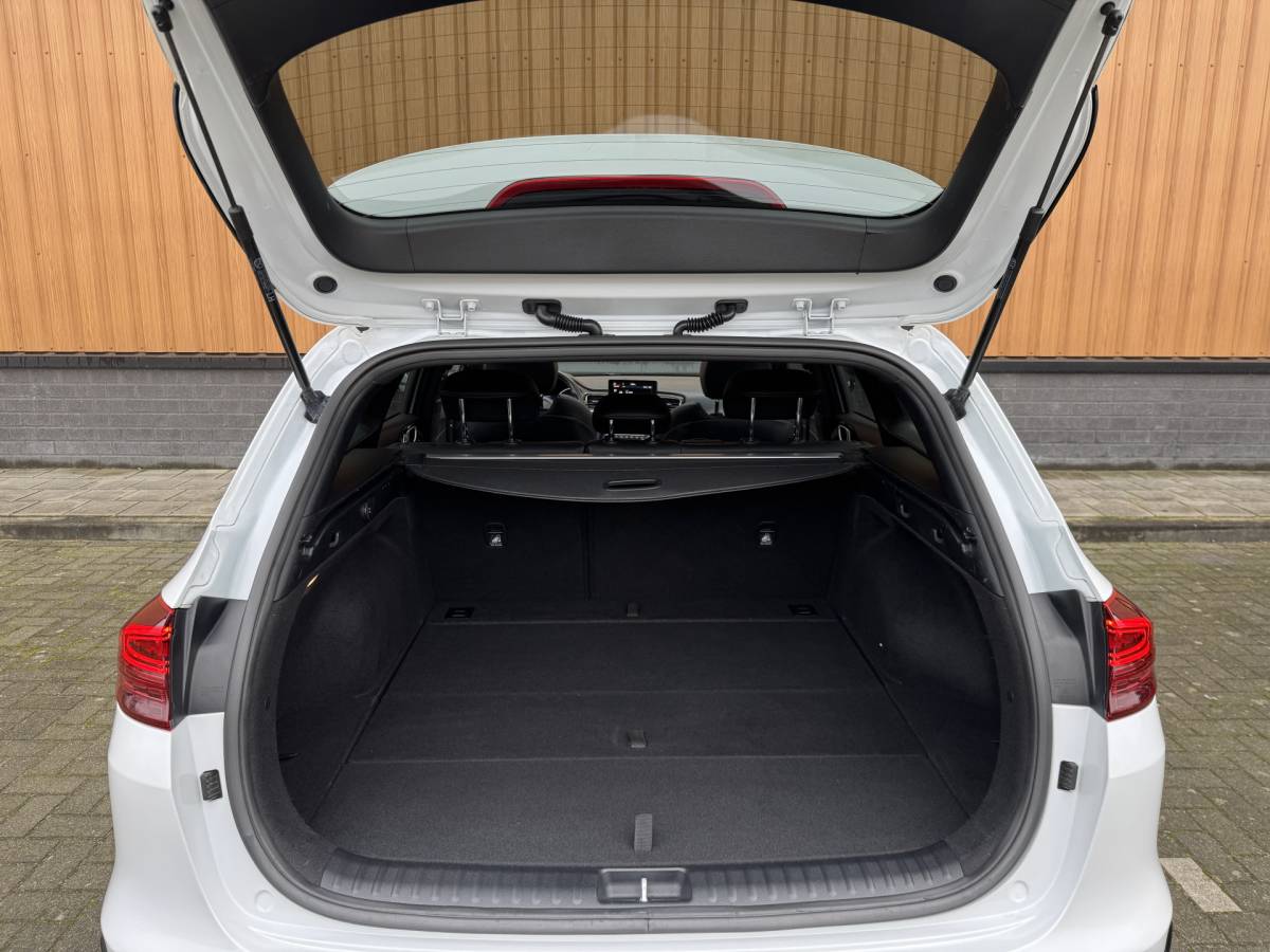 Kia Ceed Sportswagon Kia Ceed Sportswagon 1.0 T-GDi GT-Line | Panoramadak | Stuurwielverwarming | Stoelverwarming | Camera | DAB | Apple Carplay | Android Auto | Lane Assist | Keyless Go | Keyless Entry |
