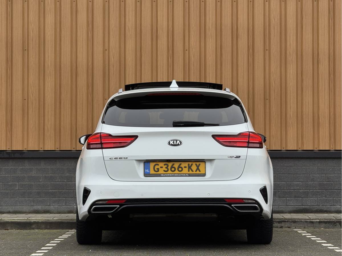Kia Ceed Sportswagon Kia Ceed Sportswagon 1.0 T-GDi GT-Line | Panoramadak | Stuurwielverwarming | Stoelverwarming | Camera | DAB | Apple Carplay | Android Auto | Lane Assist | Keyless Go | Keyless Entry |