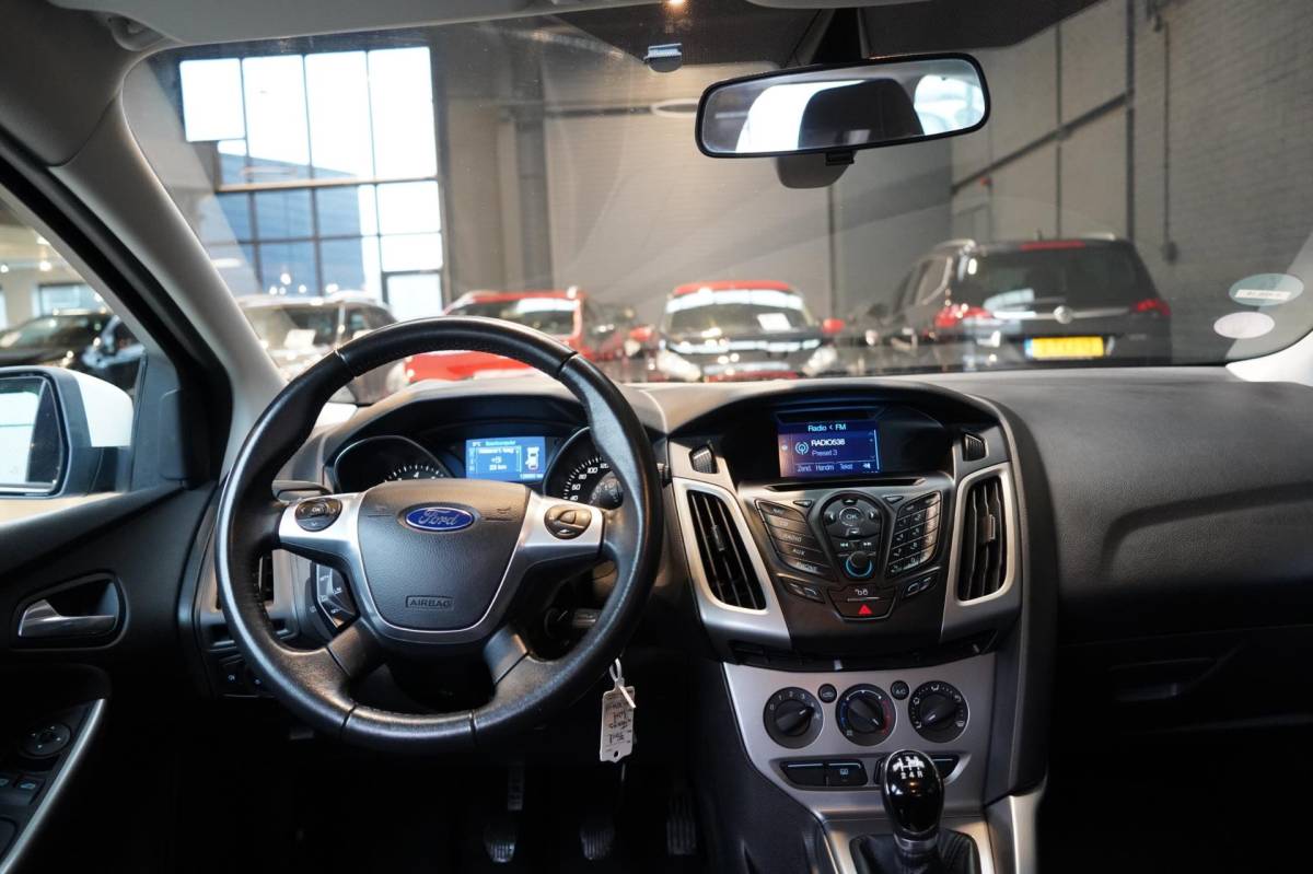 Ford Focus Ford Focus Wagon 1.0 EcoBoost Edition | 1E EIGENAAR | NAVI | AIRCO | CRUISE | PDC | NAP | APK.