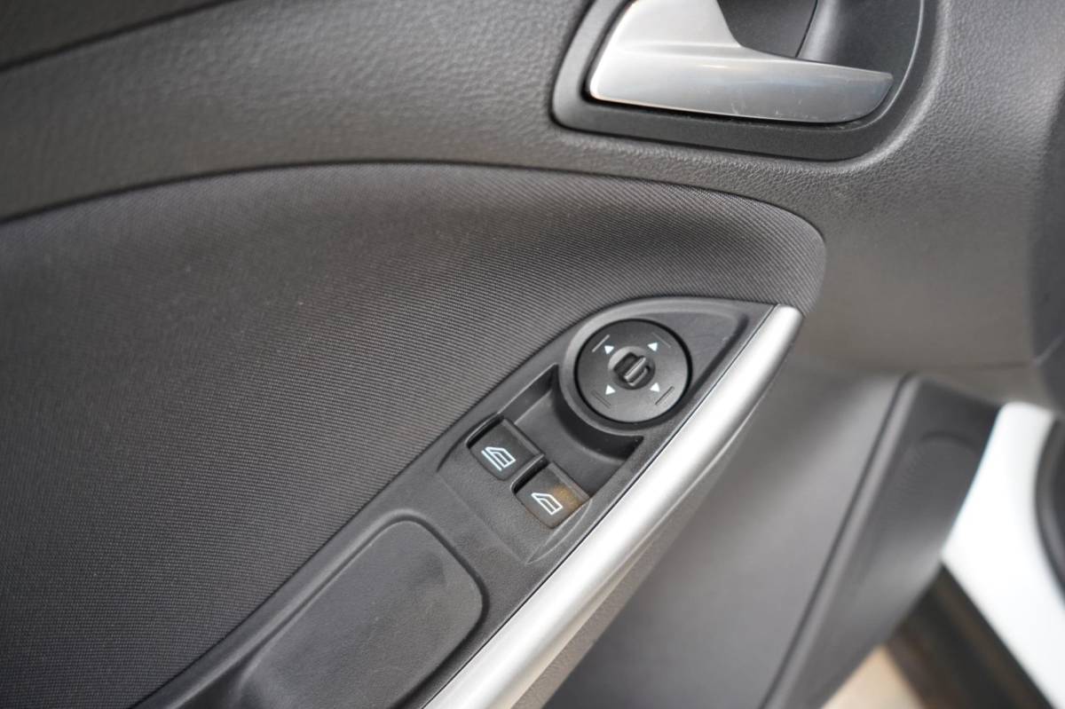 Ford Focus Ford Focus Wagon 1.0 EcoBoost Edition | 1E EIGENAAR | NAVI | AIRCO | CRUISE | PDC | NAP | APK.