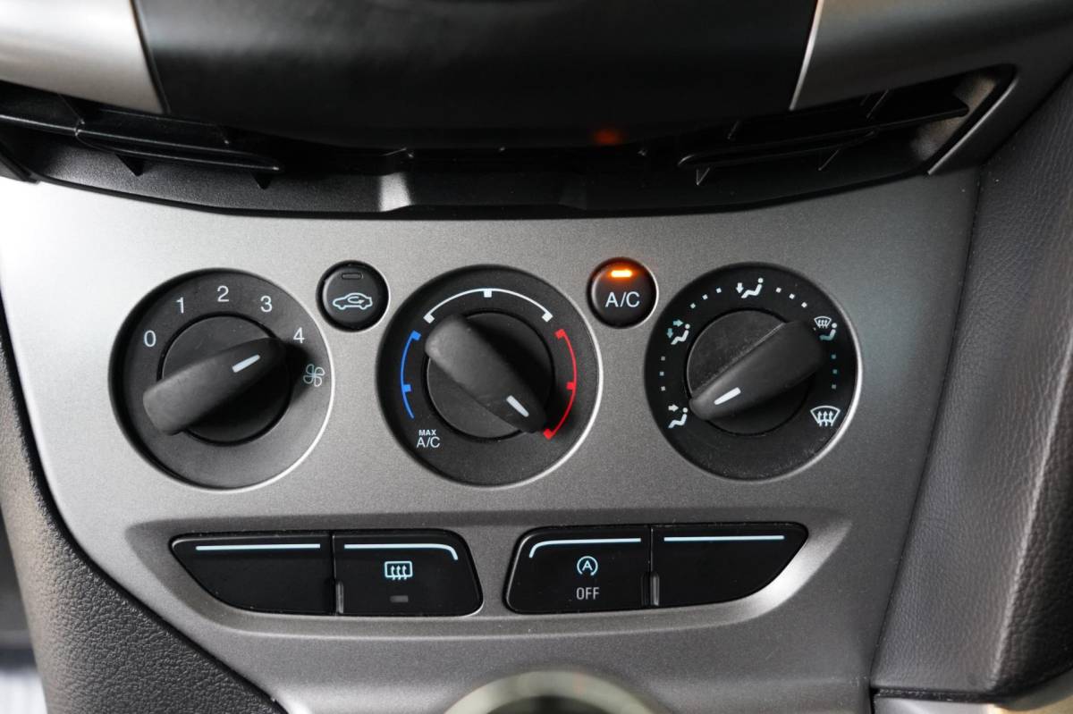 Ford Focus Ford Focus Wagon 1.0 EcoBoost Edition | 1E EIGENAAR | NAVI | AIRCO | CRUISE | PDC | NAP | APK.