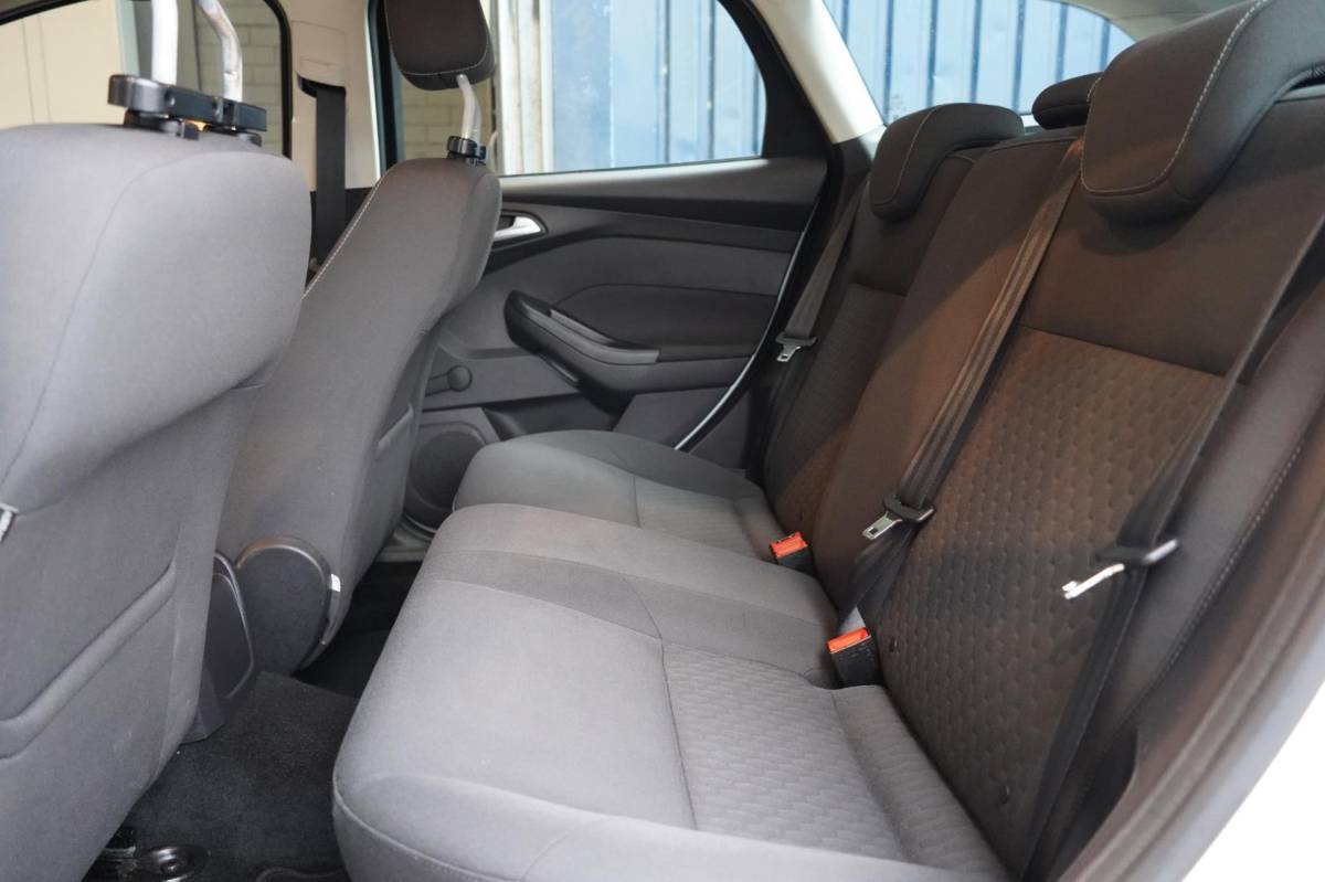 Ford Focus Ford Focus Wagon 1.0 EcoBoost Edition | 1E EIGENAAR | NAVI | AIRCO | CRUISE | PDC | NAP | APK.