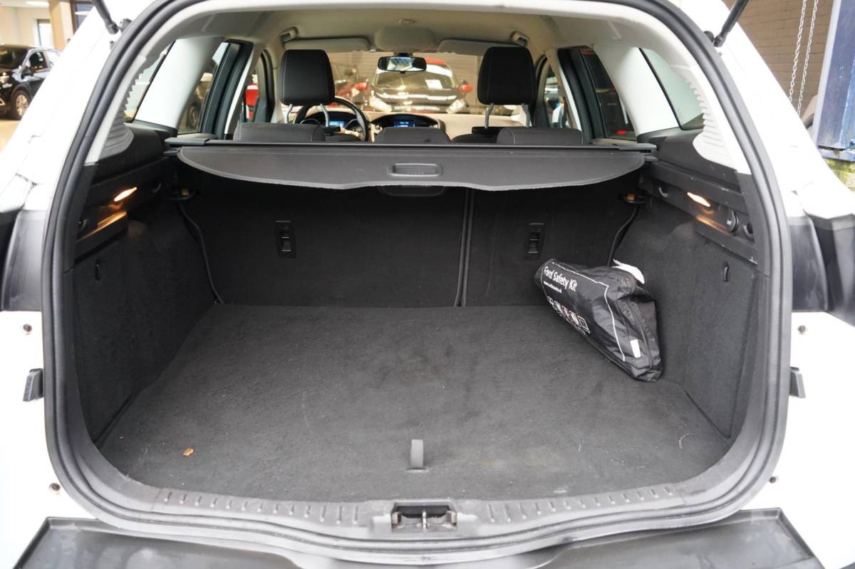 Ford Focus Ford Focus Wagon 1.0 EcoBoost Edition | 1E EIGENAAR | NAVI | AIRCO | CRUISE | PDC | NAP | APK.
