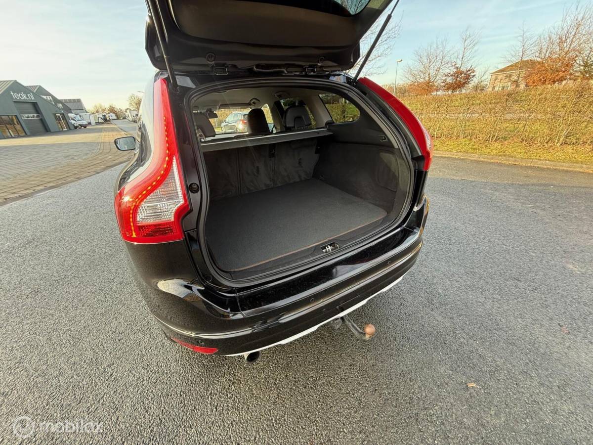 Volvo XC60 Volvo XC60 2.0 D3 FWD Ocean Race Clima/Cruise/PDC/Trekhaak