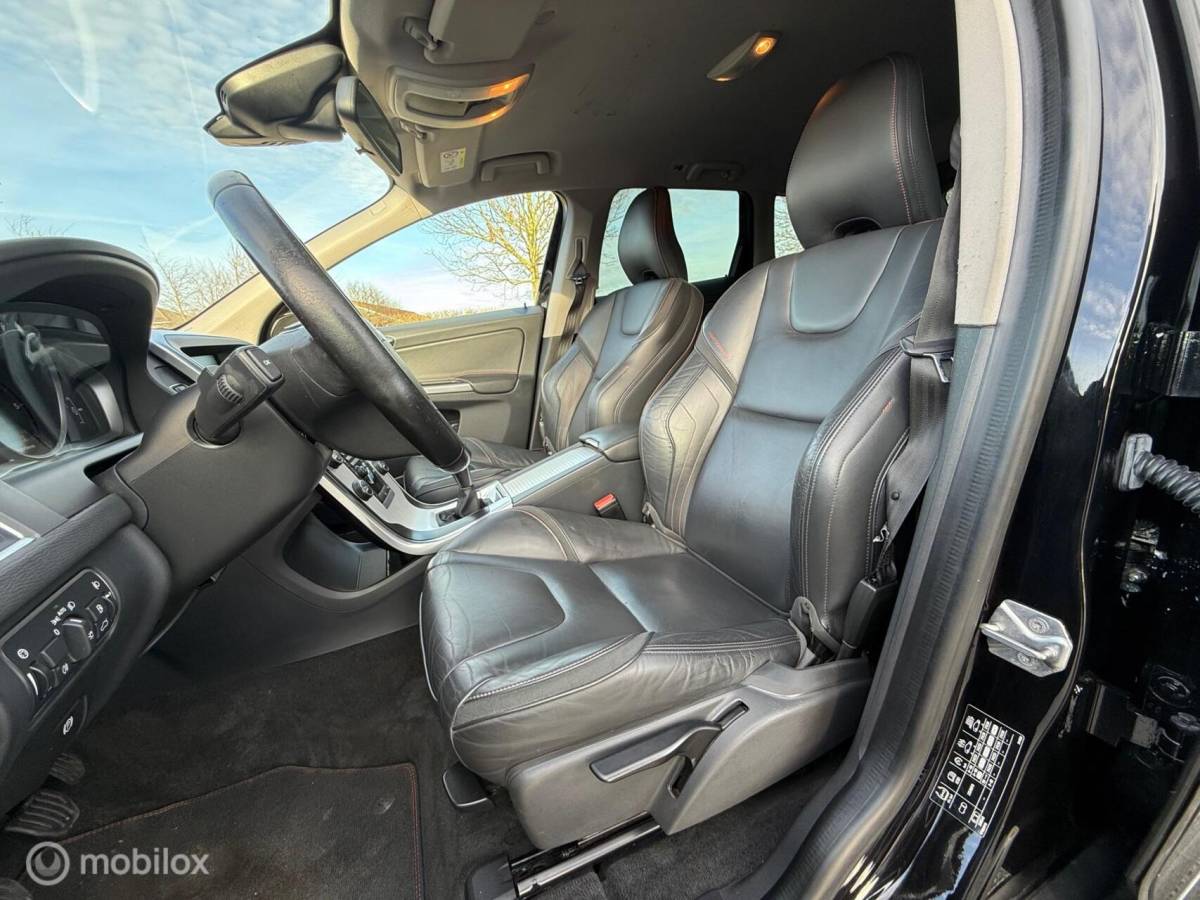 Volvo XC60 Volvo XC60 2.0 D3 FWD Ocean Race Clima/Cruise/PDC/Trekhaak