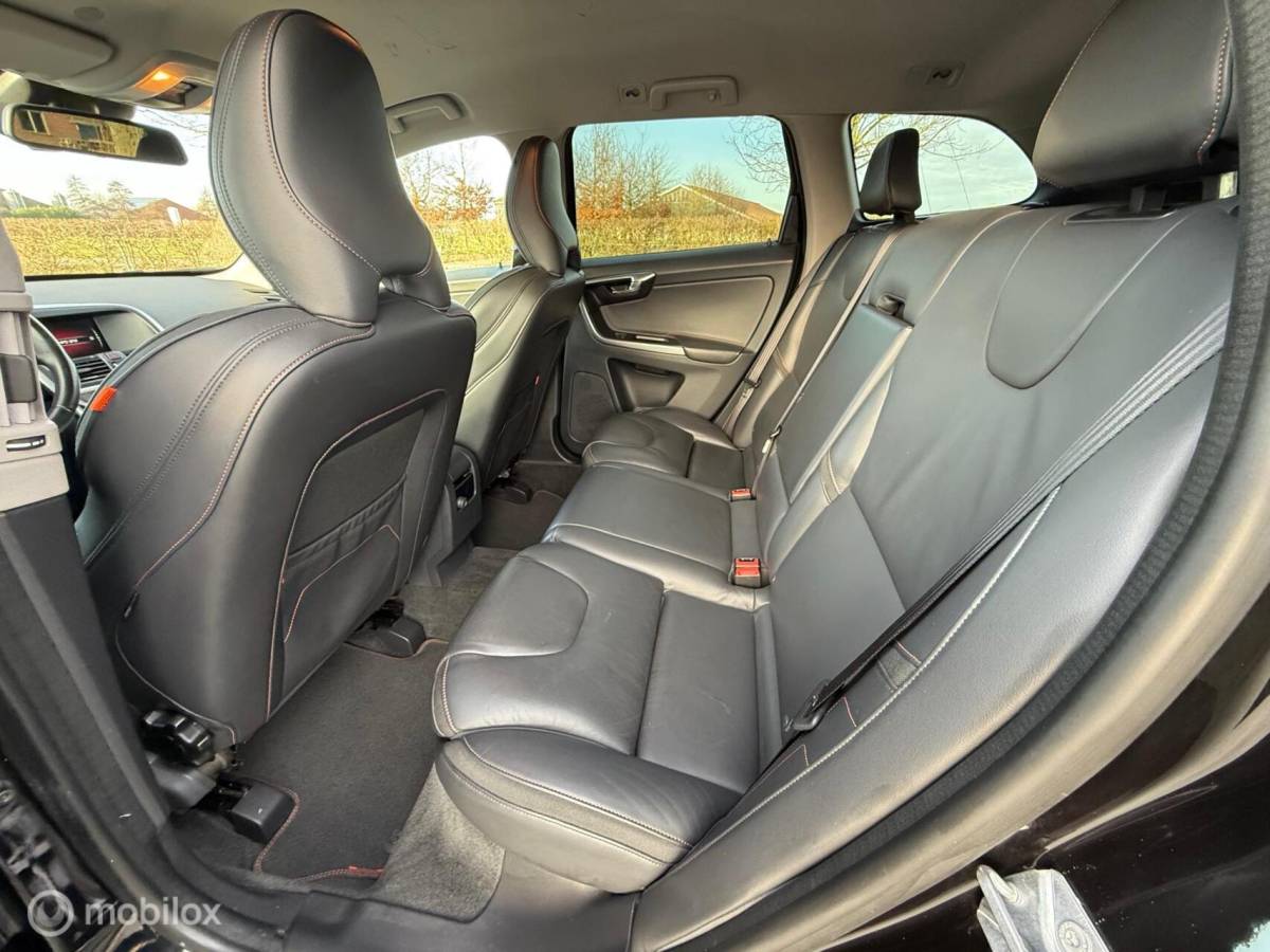 Volvo XC60 Volvo XC60 2.0 D3 FWD Ocean Race Clima/Cruise/PDC/Trekhaak