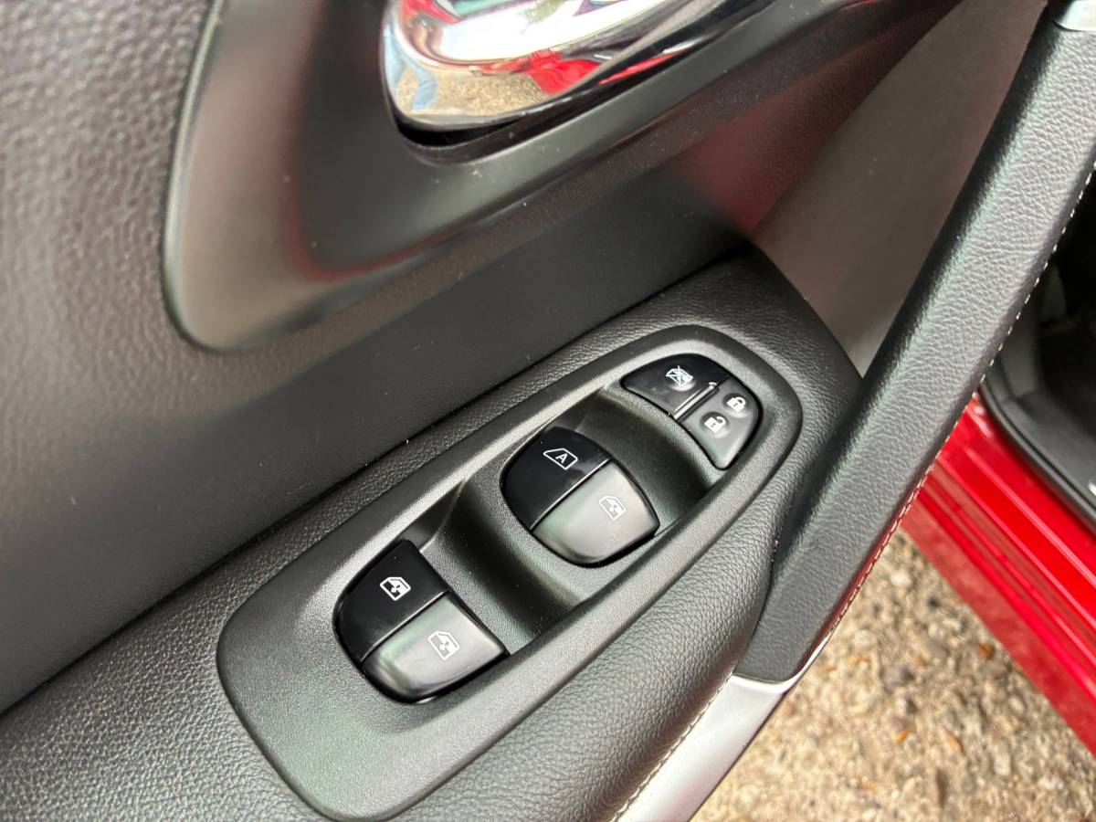 Renault Kadjar Renault Kadjar 1.2 TCe Bose | Leder + Pano + Key-less + Clima nu € 8.975,-!!!