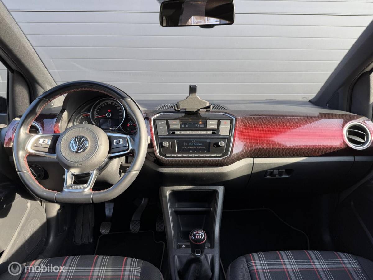 Volkswagen up! Volkswagen Up! 1.0 TSI GTI BEATS! VOL! CLIMA*CRUISE*PANO*CAM