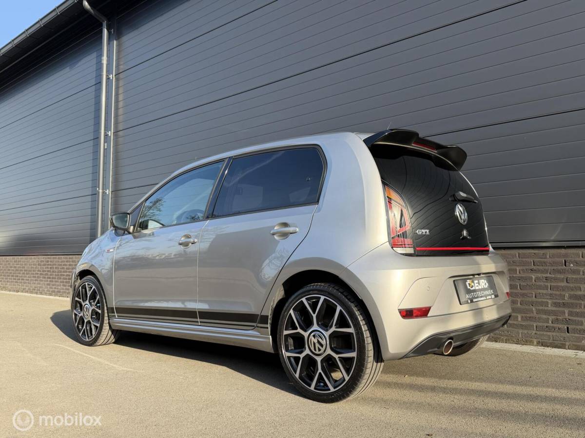 Volkswagen up! Volkswagen Up! 1.0 TSI GTI BEATS! VOL! CLIMA*CRUISE*PANO*CAM