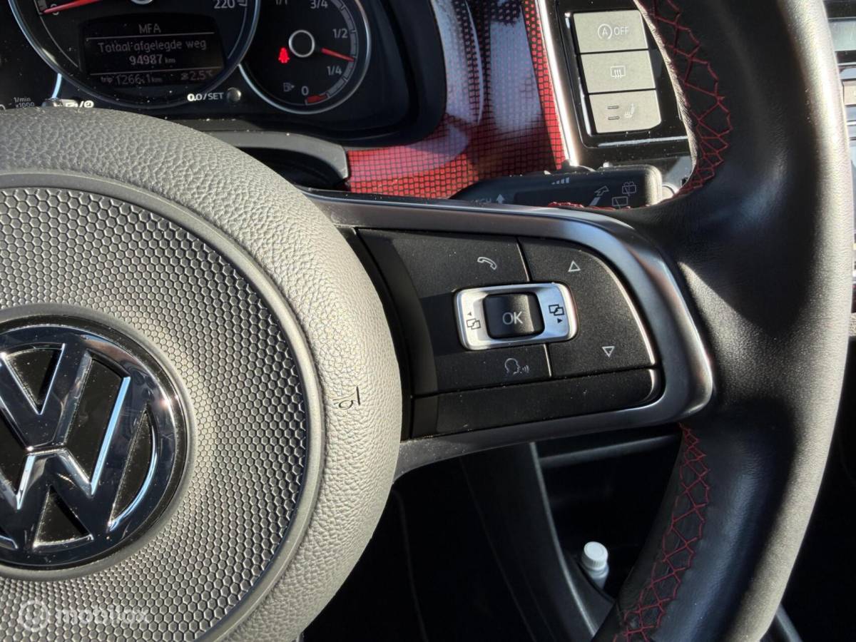 Volkswagen up! Volkswagen Up! 1.0 TSI GTI BEATS! VOL! CLIMA*CRUISE*PANO*CAM