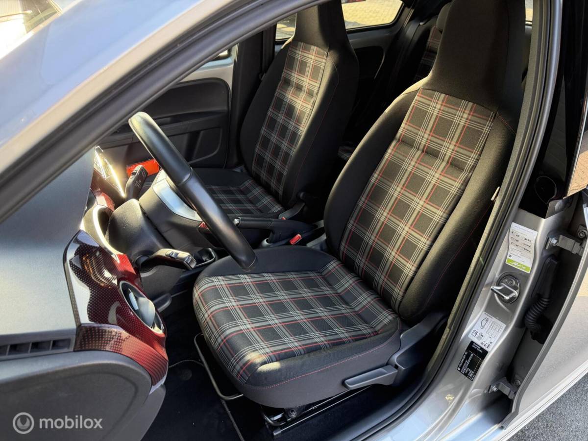 Volkswagen up! Volkswagen Up! 1.0 TSI GTI BEATS! VOL! CLIMA*CRUISE*PANO*CAM