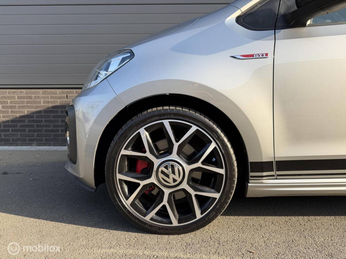 Volkswagen up! Volkswagen Up! 1.0 TSI GTI BEATS! VOL! CLIMA*CRUISE*PANO*CAM