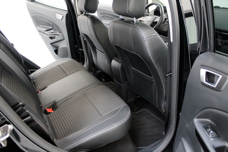 Ford EcoSport Ford EcoSport 1.0 EcoBoost Titanium 126PK, RIJKLAAR!! | TREKHAAK | CARPLAY | DEELS LEER