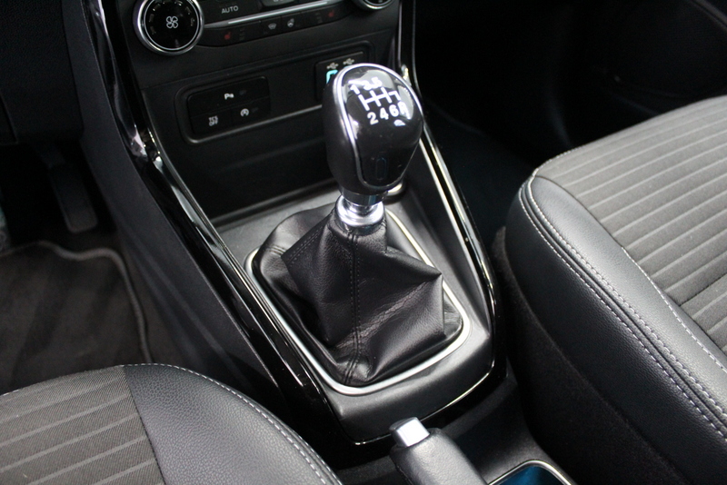 Ford EcoSport Ford EcoSport 1.0 EcoBoost Titanium 126PK, RIJKLAAR!! | TREKHAAK | CARPLAY | DEELS LEER