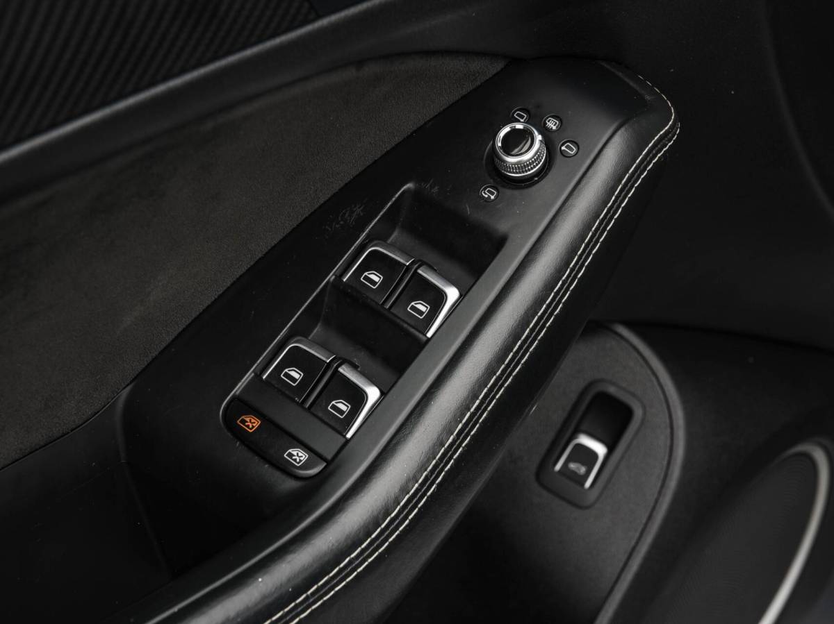 Audi SQ5 Audi SQ5 3.0 TDI SQ5 Plus quattro 341 PK Grijs Kenteken Panoramadak B&O Leder Standkachel 22″ excl. BTW