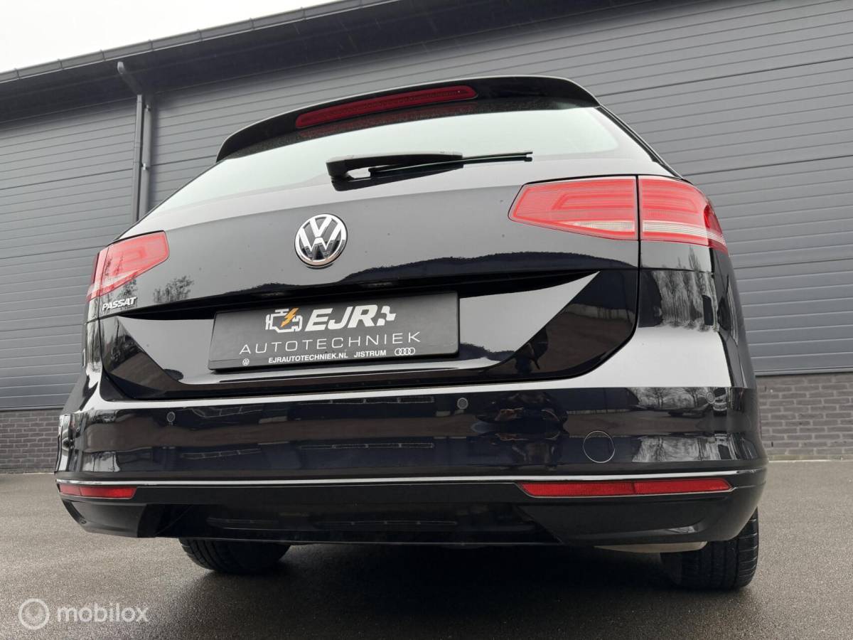 Volkswagen Passat Volkswagen Passat Variant 1.4 TSI ACT DSG CFL ADABCR*CARPLAY*HAAK
