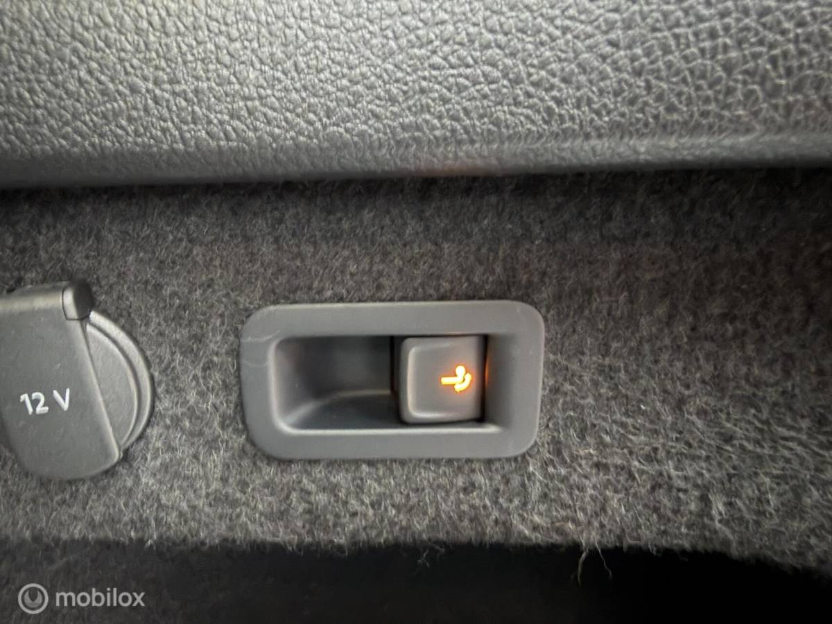 Volkswagen Passat Volkswagen Passat Variant 1.4 TSI ACT DSG CFL ADABCR*CARPLAY*HAAK