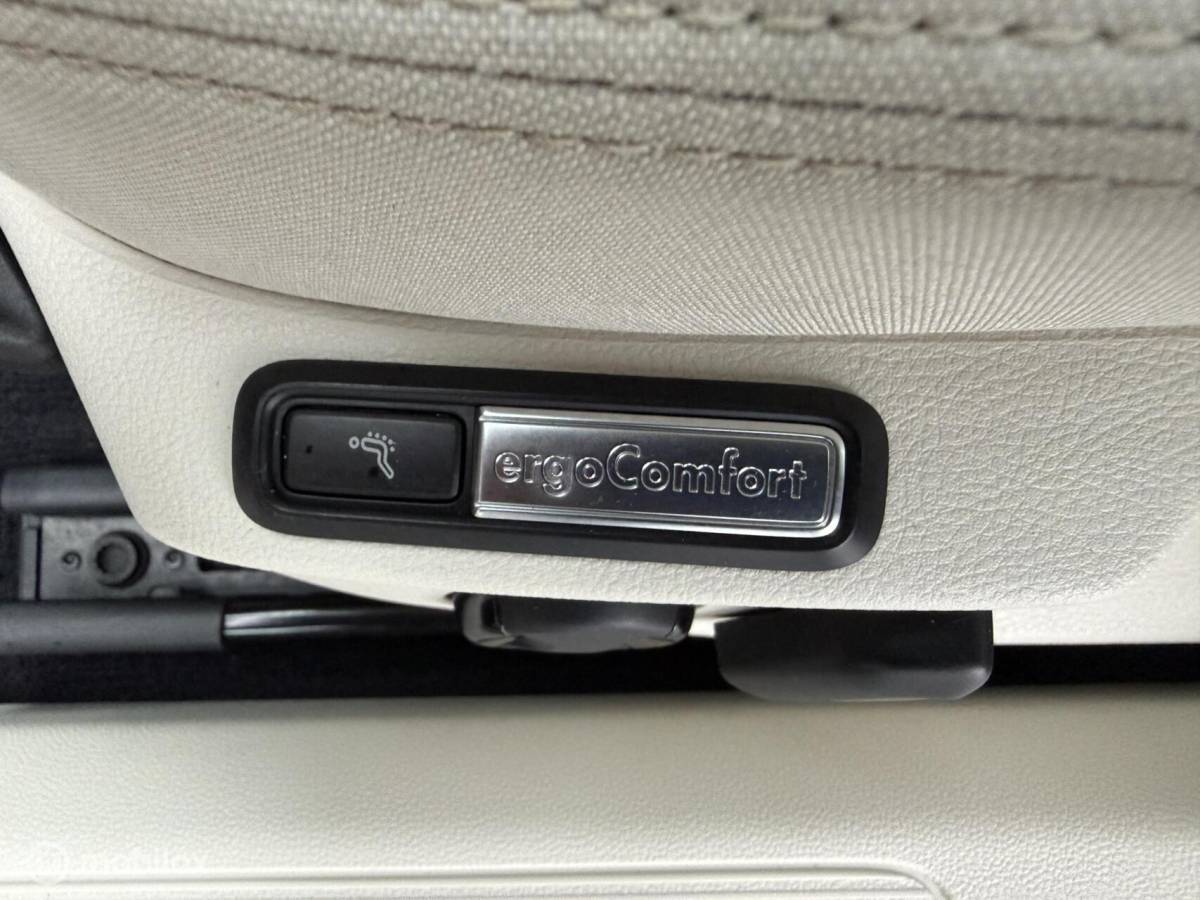 Volkswagen Passat Volkswagen Passat Variant 1.4 TSI ACT DSG CFL ADABCR*CARPLAY*HAAK