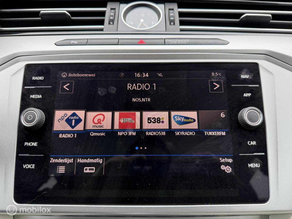 Volkswagen Passat Volkswagen Passat Variant 1.4 TSI ACT DSG CFL ADABCR*CARPLAY*HAAK