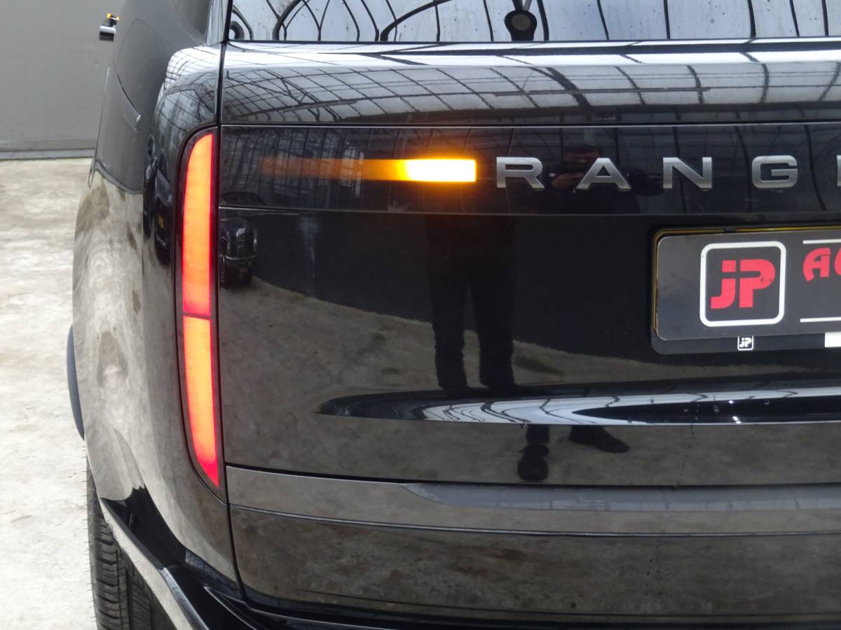 Land Rover Range Rover Land Rover Range Rover 3.0 P550e HSE PHEV * HEAD-UP * 22 INCH * 90 KM ACCU RANGE. !!