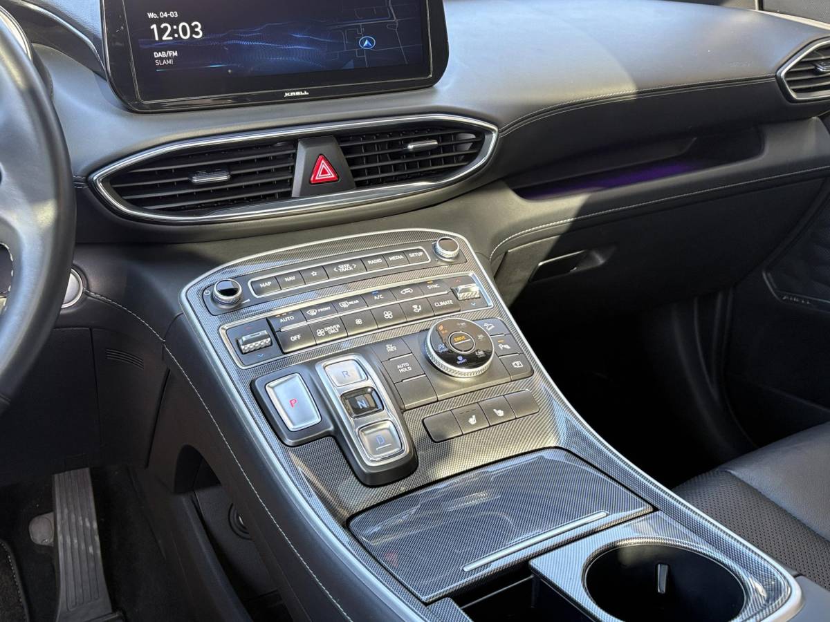 Hyundai Santa Fe Hyundai Santa Fe 1.6 T-GDI PHEV Premium Sky 7p. | Afneembare trekhaak | Panoramadak | Stoelverwarming | Adaptive cruise control | Camera | KRELL