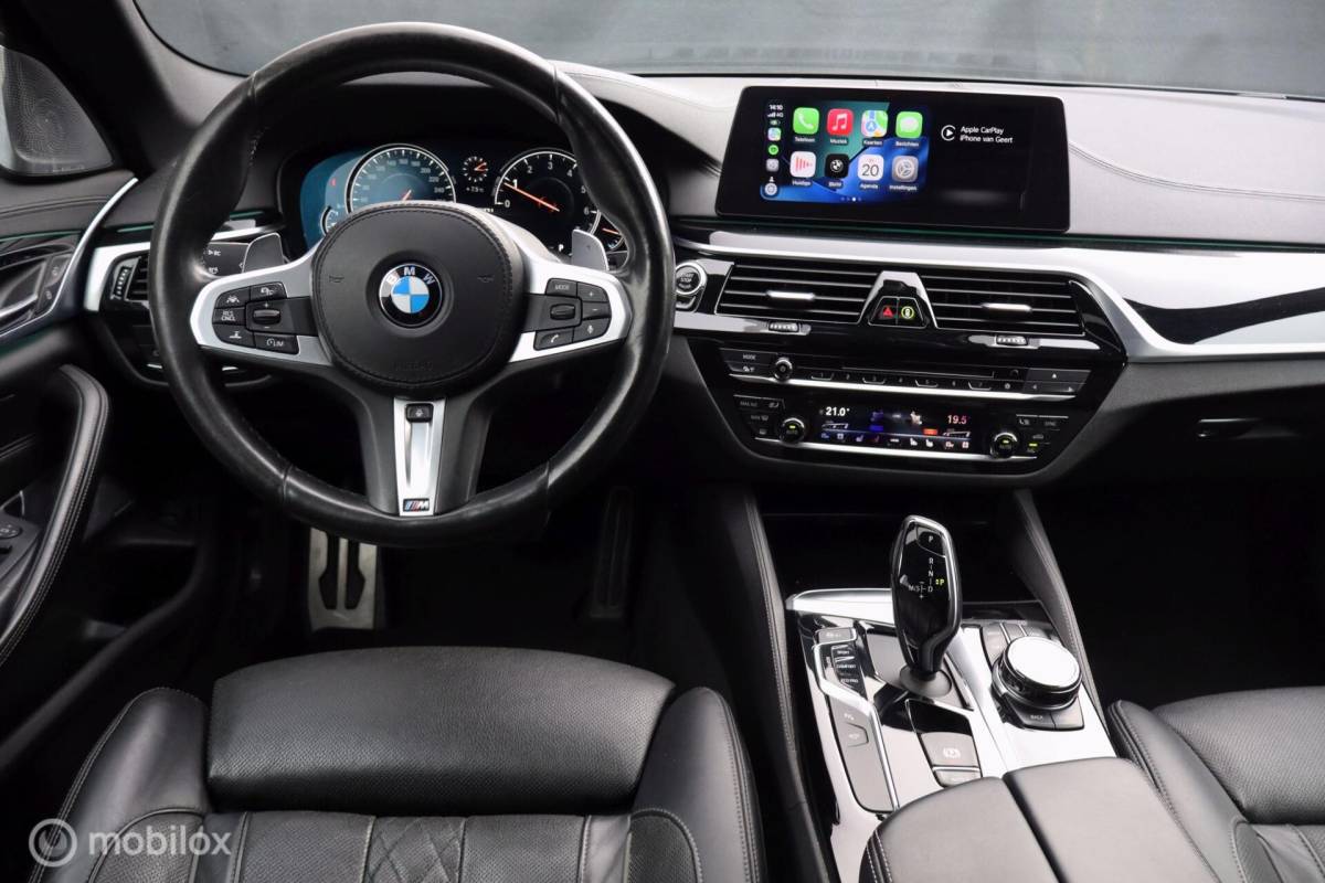 BMW 5 Serie BMW M550i xDrive High Ex 544pk | pano | CoPilot | nappaleer