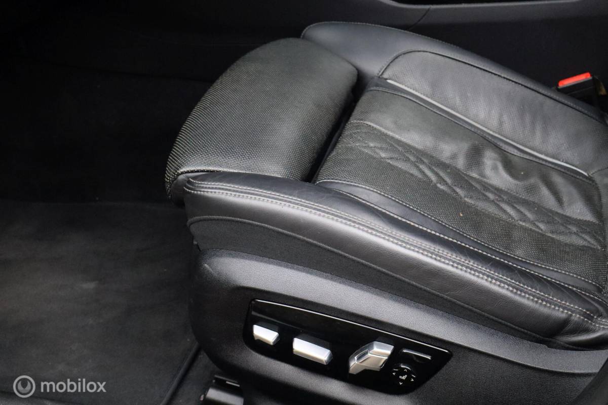BMW 5 Serie BMW M550i xDrive High Ex 544pk | pano | CoPilot | nappaleer