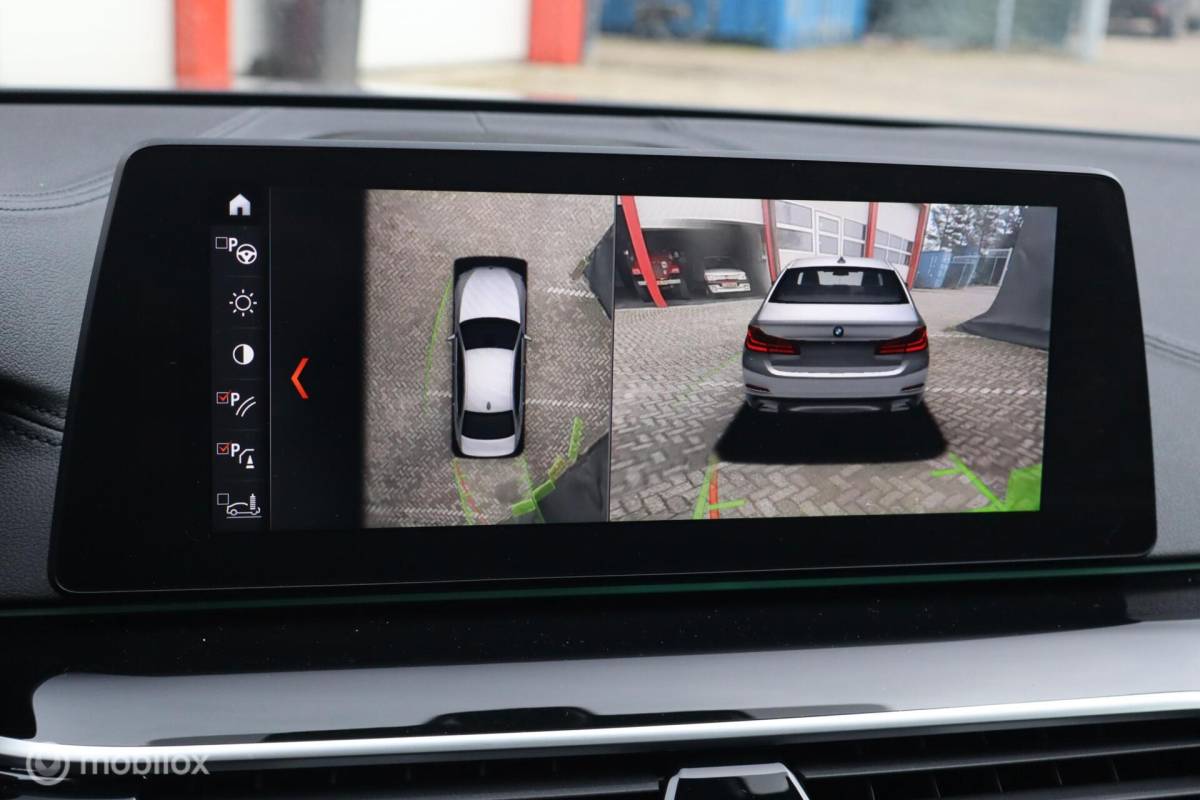 BMW 5 Serie BMW M550i xDrive High Ex 544pk | pano | CoPilot | nappaleer
