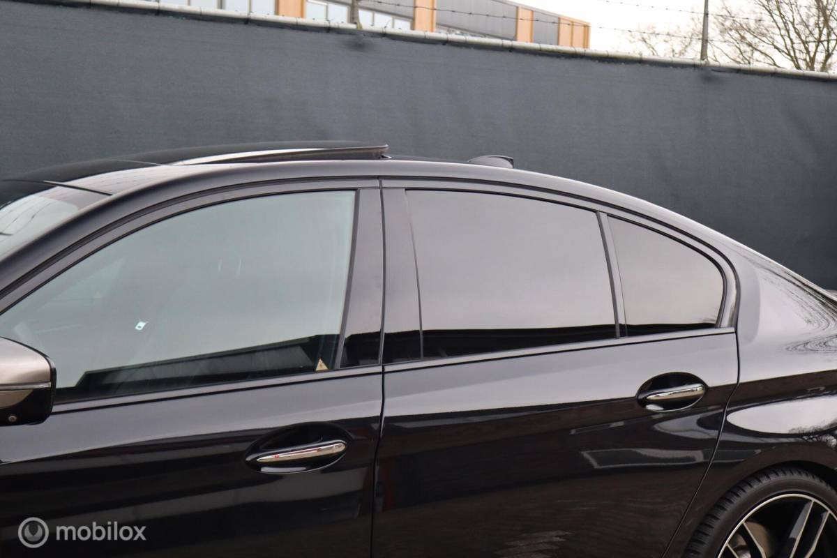 BMW 5 Serie BMW M550i xDrive High Ex 544pk | pano | CoPilot | nappaleer