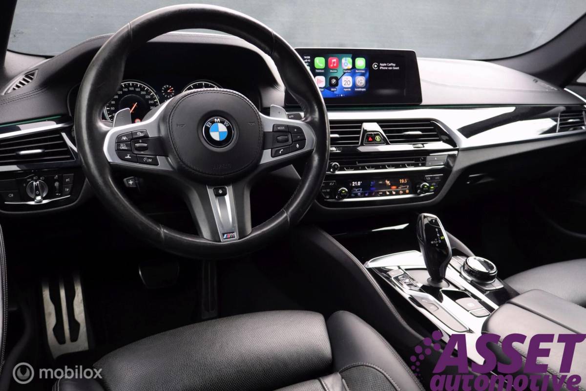 BMW 5 Serie BMW M550i xDrive High Ex 544pk | pano | CoPilot | nappaleer