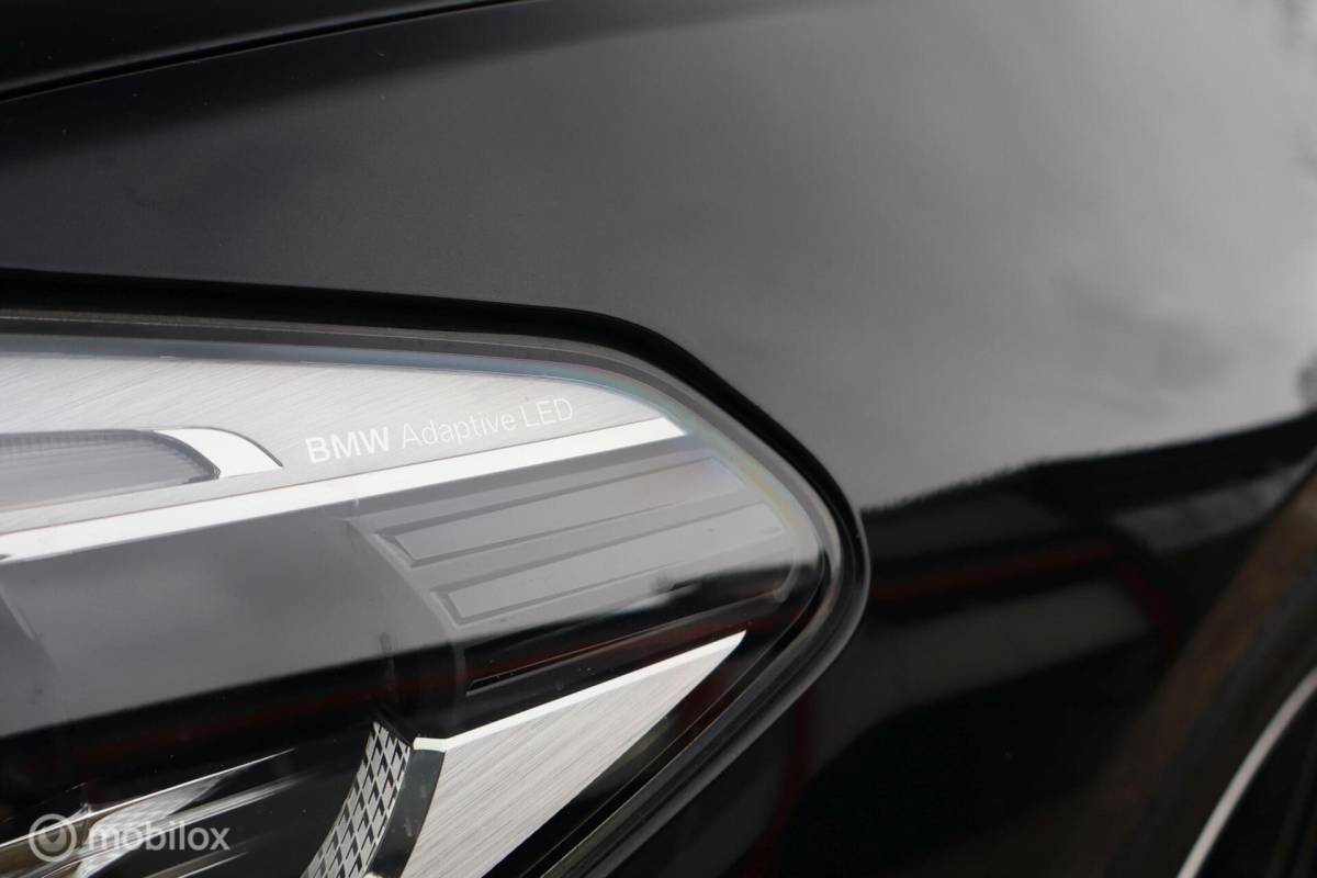 BMW 5 Serie BMW M550i xDrive High Ex 544pk | pano | CoPilot | nappaleer