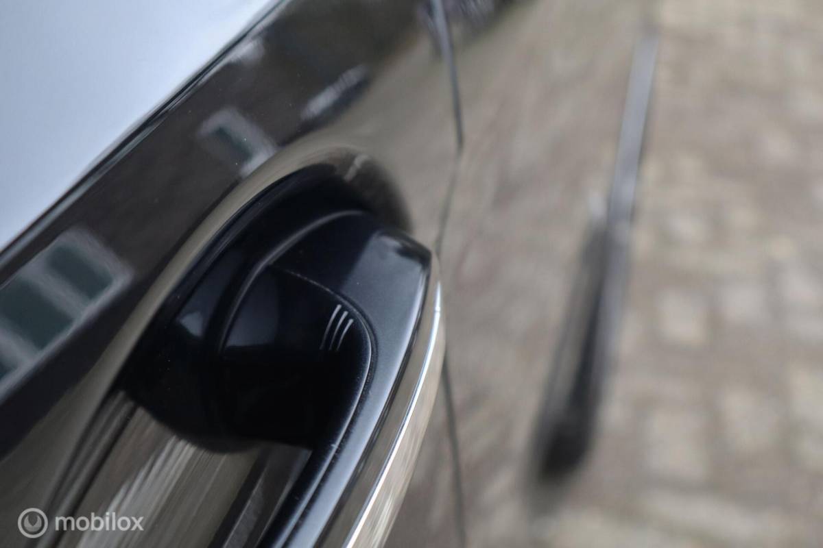 BMW 5 Serie BMW M550i xDrive High Ex 544pk | pano | CoPilot | nappaleer