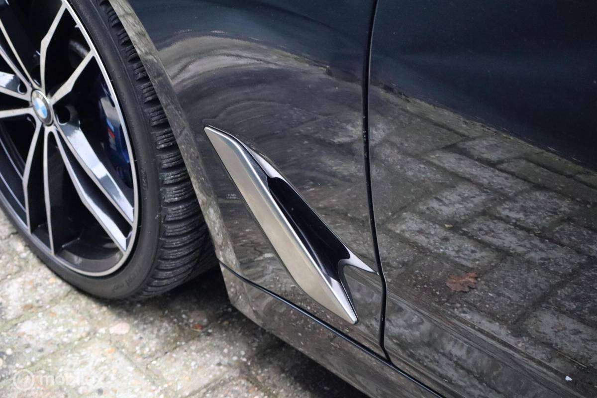 BMW 5 Serie BMW M550i xDrive High Ex 544pk | pano | CoPilot | nappaleer