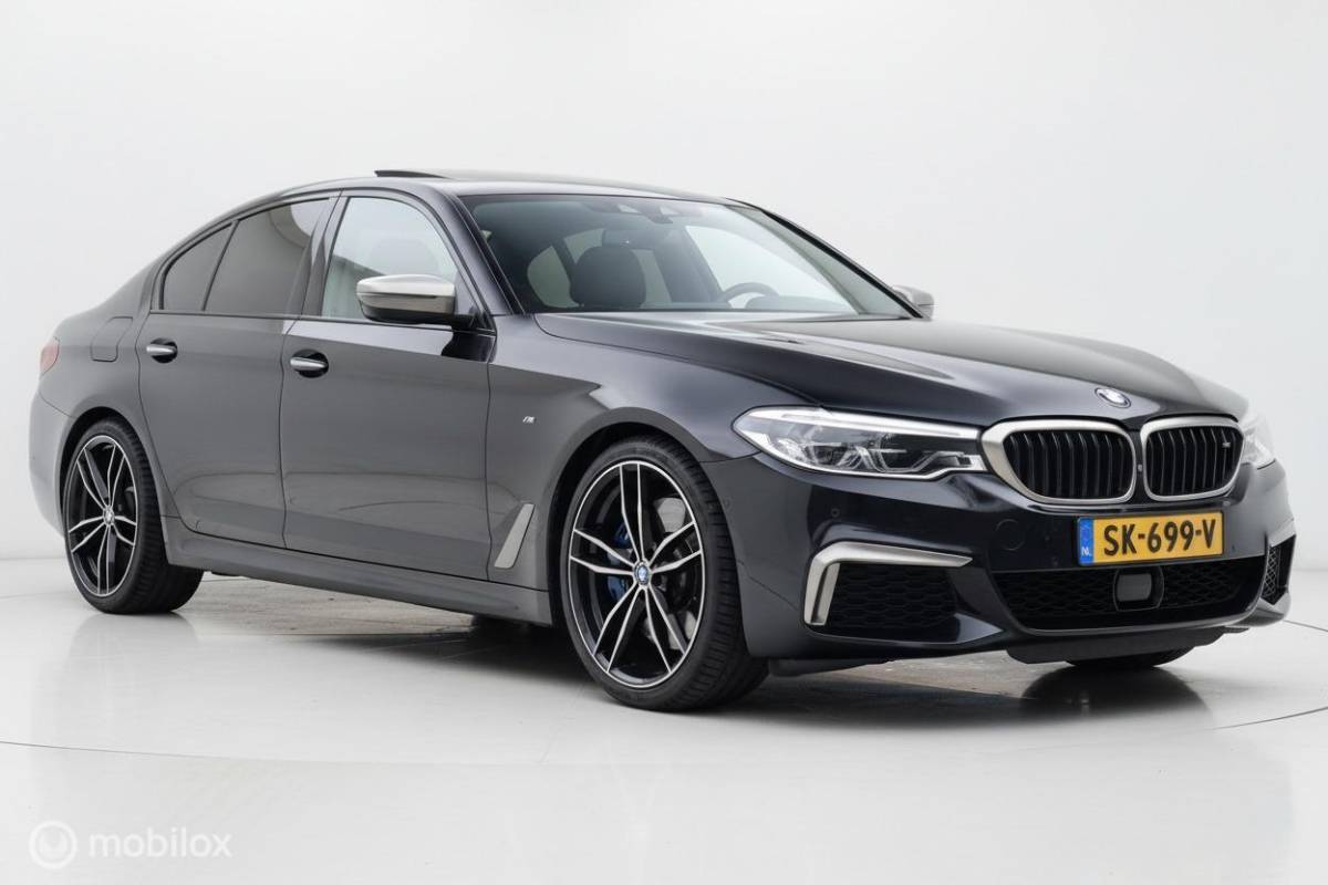 BMW 5 Serie BMW M550i xDrive High Ex 544pk | pano | CoPilot | nappaleer