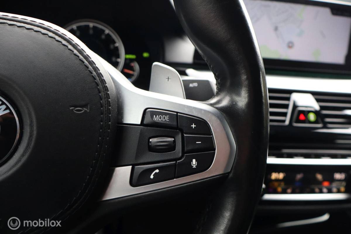 BMW 5 Serie BMW M550i xDrive High Ex 544pk | pano | CoPilot | nappaleer