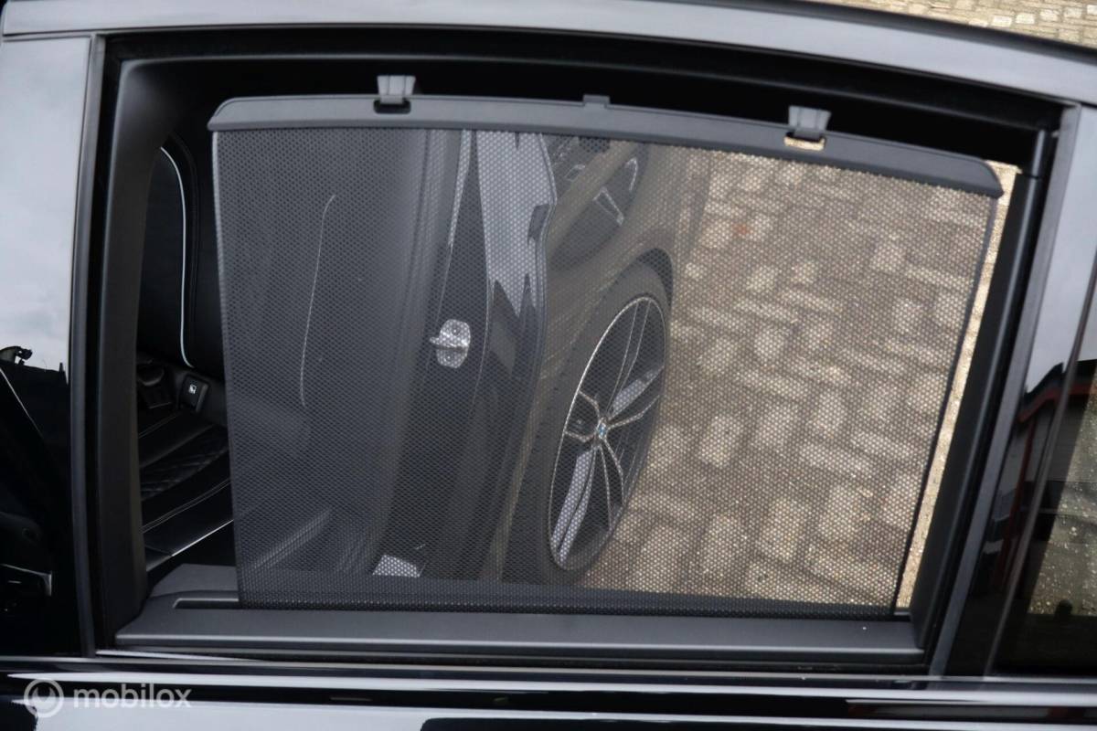 BMW 5 Serie BMW M550i xDrive High Ex 544pk | pano | CoPilot | nappaleer