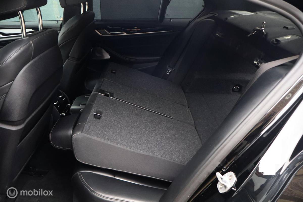 BMW 5 Serie BMW M550i xDrive High Ex 544pk | pano | CoPilot | nappaleer
