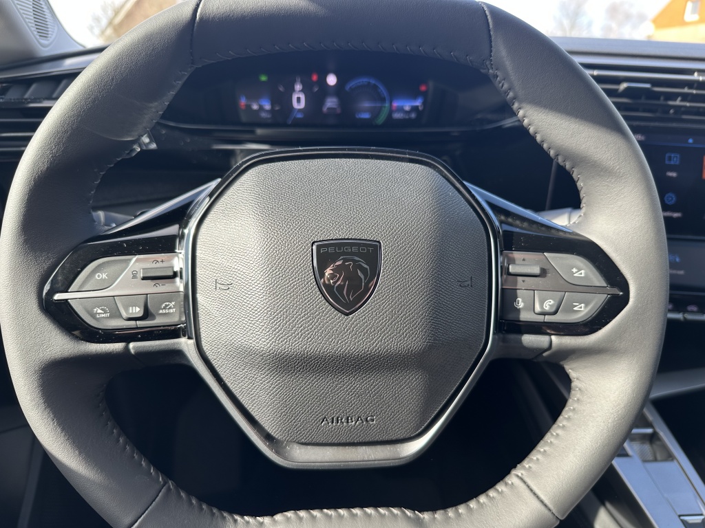 Peugeot 408 Peugeot 408 1.2 Hybid 136PK Allure