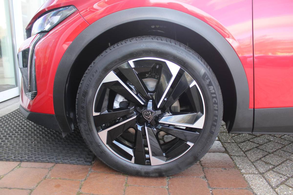 Peugeot 408 Peugeot 408 1.2 Hybrid 145PK ALLURE | ACHTERUITRIJ CAMERA | KEYLESS ENTRY/START | DRAADLOOS APPLE CARPLAY/ANDROID AUTO | DRAADLOOS TELEFOONLADEN | DAB+ RADIO | NAVIGATIE | ADAPTIVE CRUISE CONTROL | 19″ LICHTMETALEN VELGEN | PARKEERSENSOREN ACHTER |