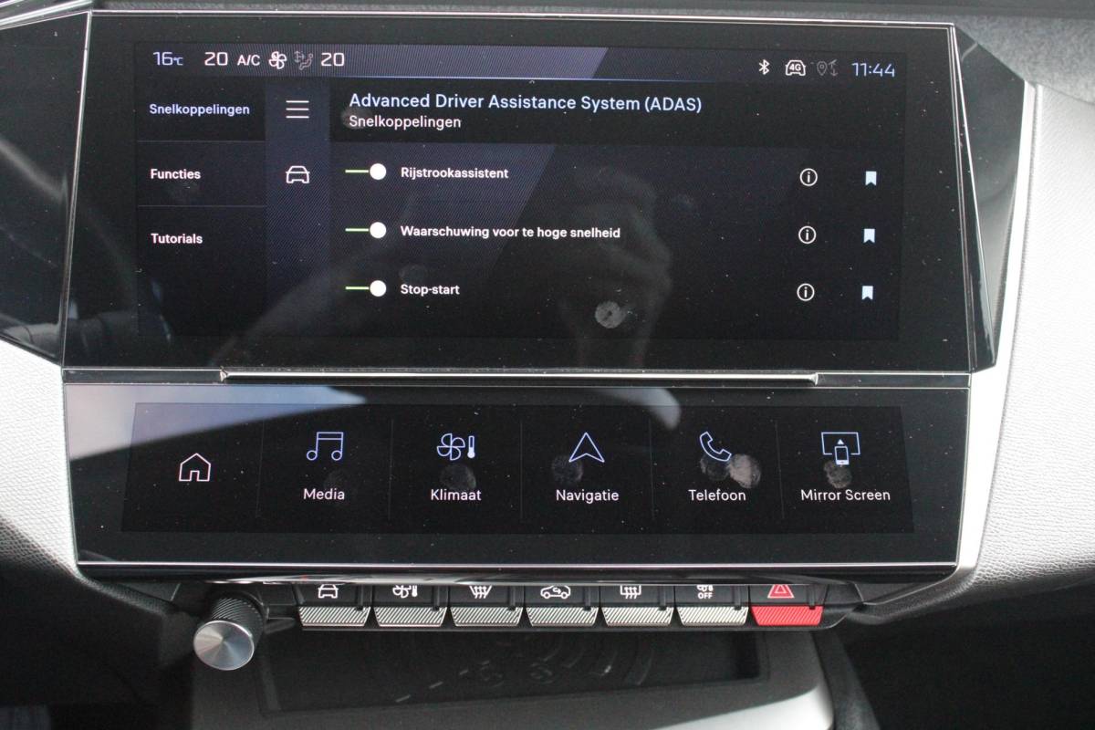 Peugeot 408 Peugeot 408 1.2 Hybrid 145PK ALLURE | ACHTERUITRIJ CAMERA | KEYLESS ENTRY/START | DRAADLOOS APPLE CARPLAY/ANDROID AUTO | DRAADLOOS TELEFOONLADEN | DAB+ RADIO | NAVIGATIE | ADAPTIVE CRUISE CONTROL | 19″ LICHTMETALEN VELGEN | PARKEERSENSOREN ACHTER |