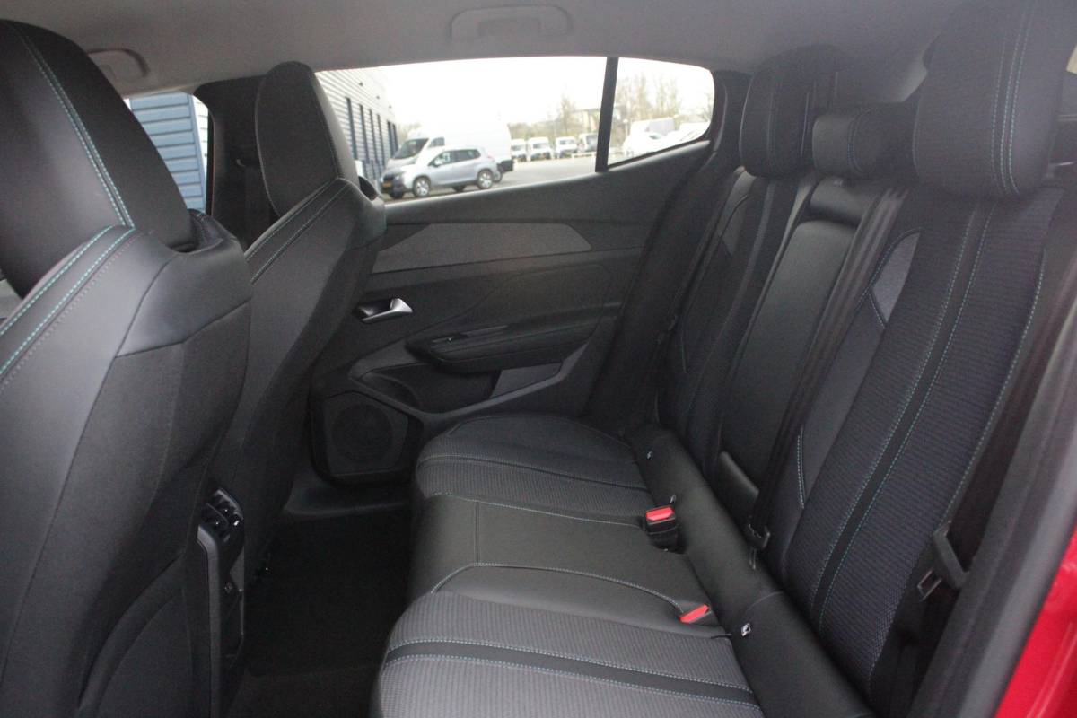 Peugeot 408 Peugeot 408 1.2 Hybrid 145PK ALLURE | ACHTERUITRIJ CAMERA | KEYLESS ENTRY/START | DRAADLOOS APPLE CARPLAY/ANDROID AUTO | DRAADLOOS TELEFOONLADEN | DAB+ RADIO | NAVIGATIE | ADAPTIVE CRUISE CONTROL | 19″ LICHTMETALEN VELGEN | PARKEERSENSOREN ACHTER |