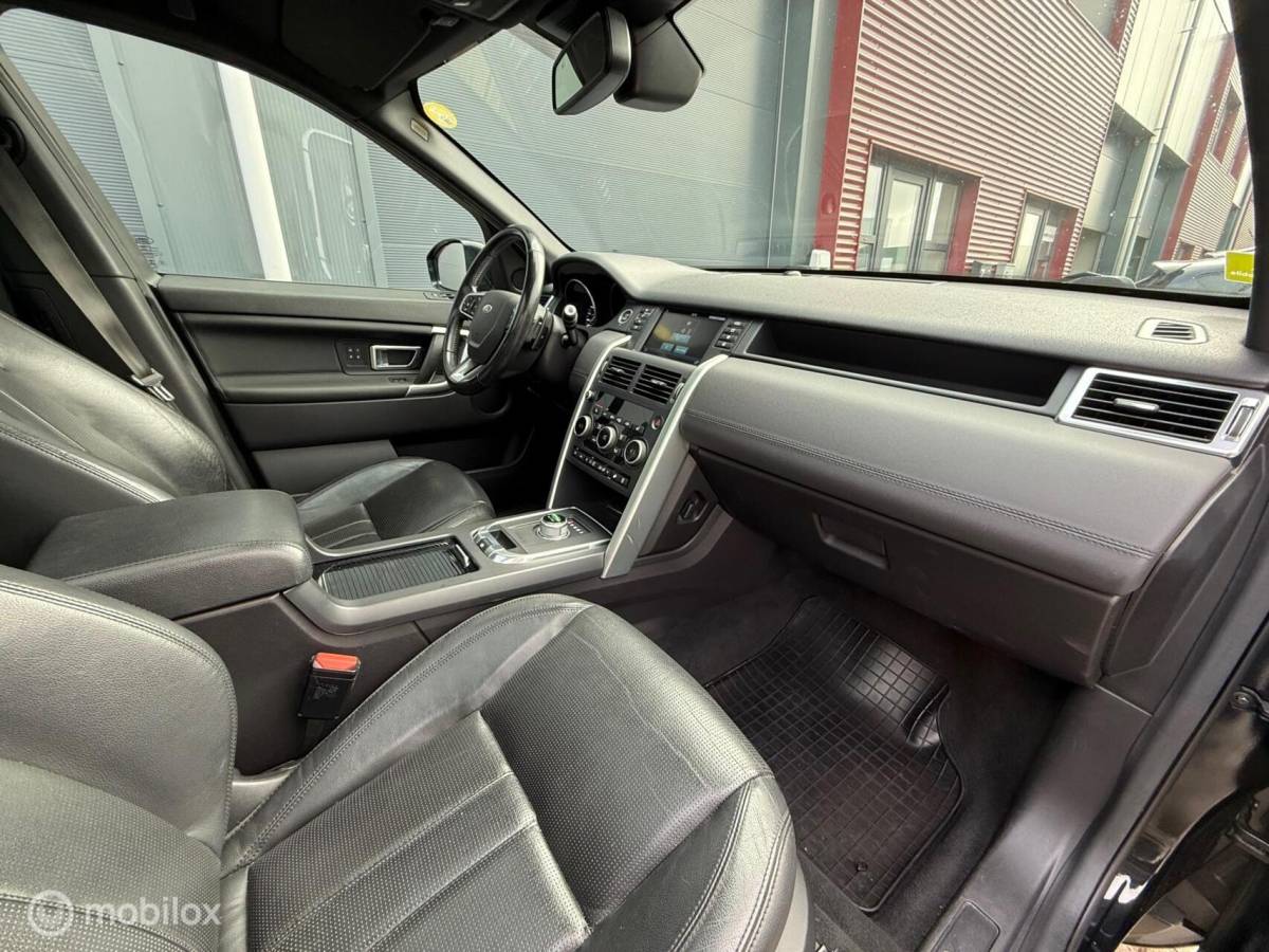 Land Rover Discovery Sport Land Rover Discovery Sport 2.0 TD4 Luxury Pano.dak/Trekhaak/LED