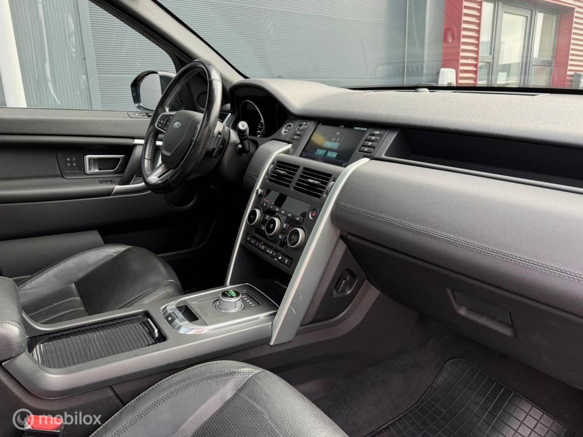 Land Rover Discovery Sport Land Rover Discovery Sport 2.0 TD4 Luxury Pano.dak/Trekhaak/LED