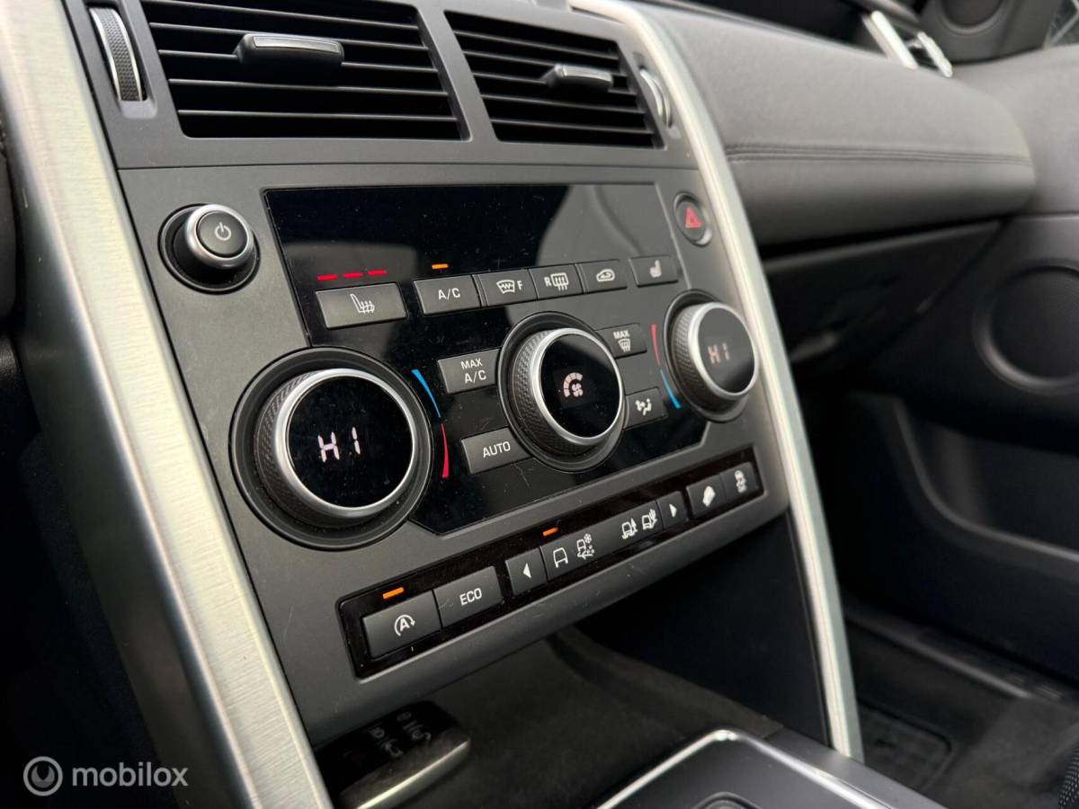 Land Rover Discovery Sport Land Rover Discovery Sport 2.0 TD4 Luxury Pano.dak/Trekhaak/LED