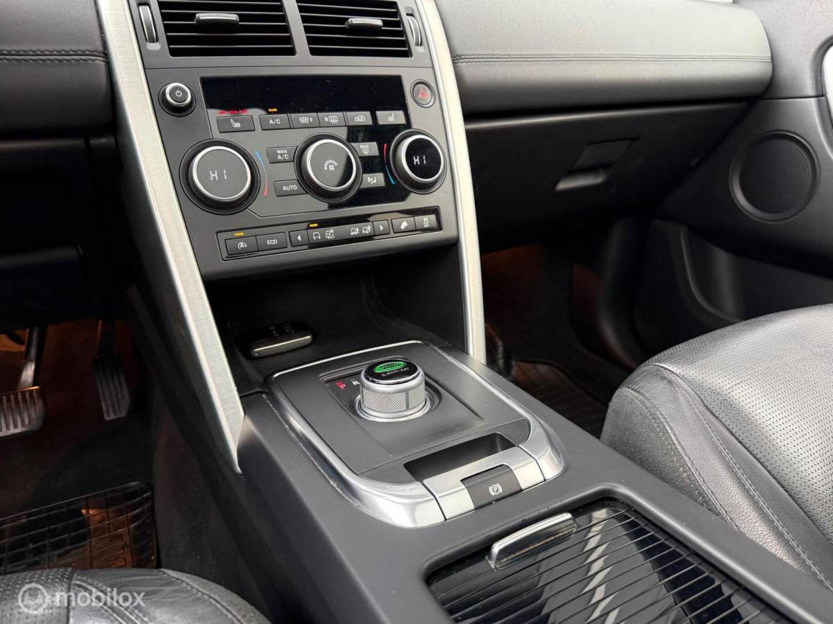 Land Rover Discovery Sport Land Rover Discovery Sport 2.0 TD4 Luxury Pano.dak/Trekhaak/LED