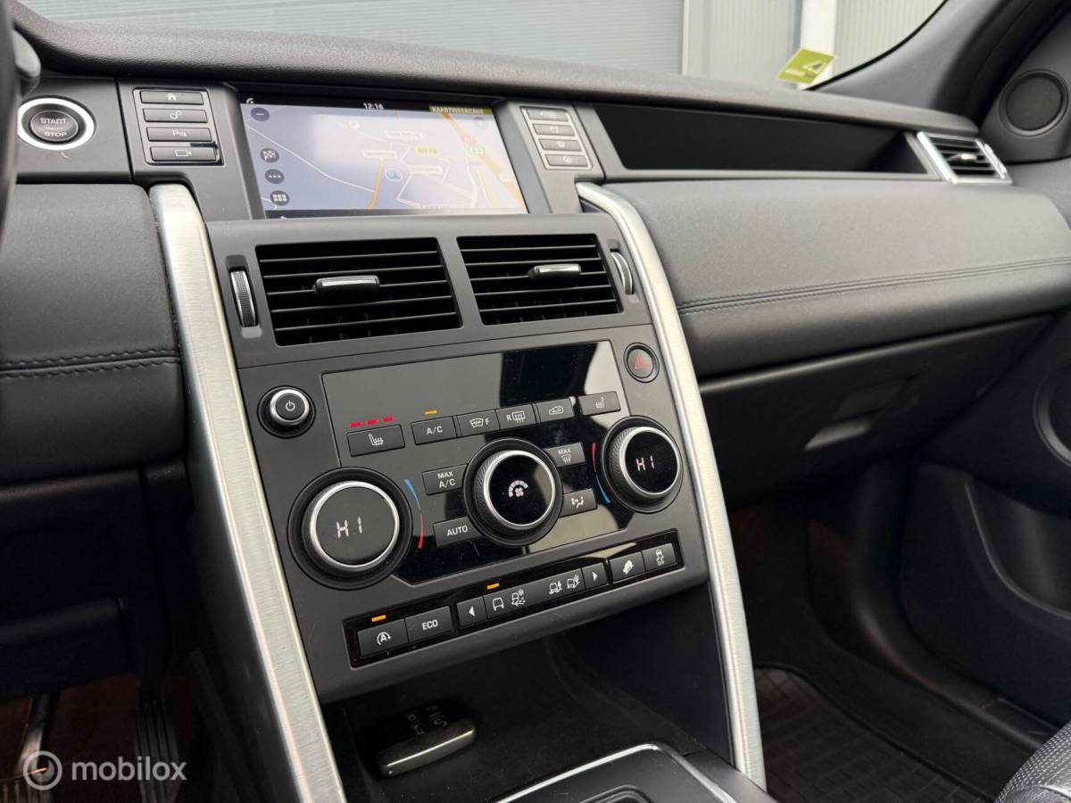 Land Rover Discovery Sport Land Rover Discovery Sport 2.0 TD4 Luxury Pano.dak/Trekhaak/LED