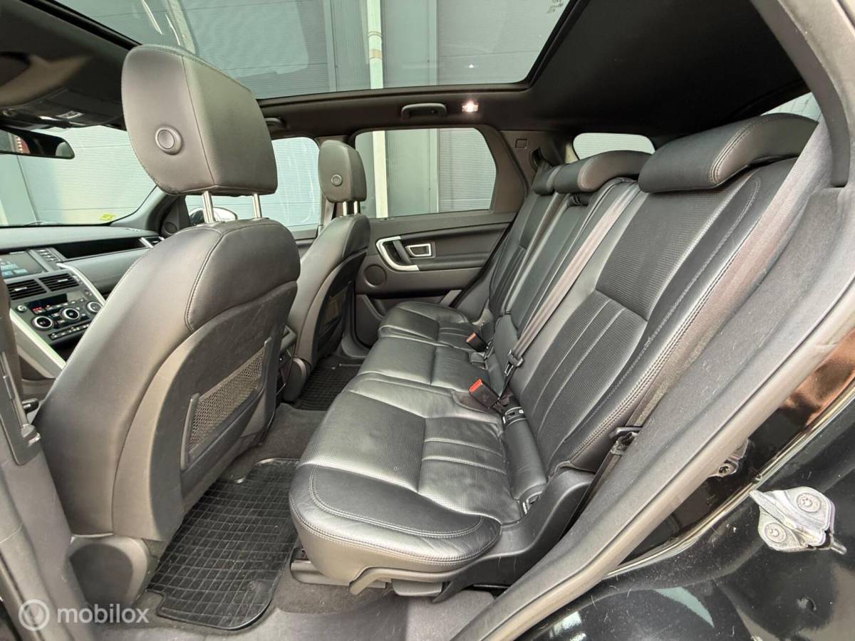 Land Rover Discovery Sport Land Rover Discovery Sport 2.0 TD4 Luxury Pano.dak/Trekhaak/LED