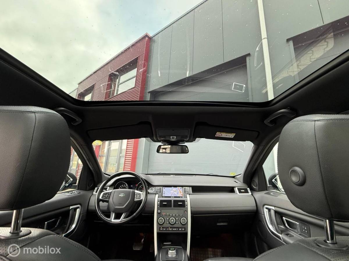 Land Rover Discovery Sport Land Rover Discovery Sport 2.0 TD4 Luxury Pano.dak/Trekhaak/LED